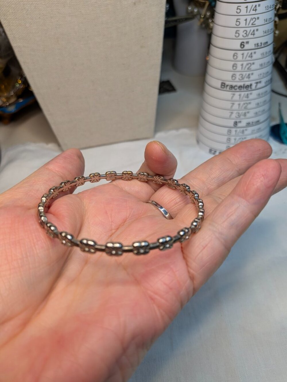 Brighton Retired Floral Quatrefoil Heart Hallmark Bangle Bracelet Size 8